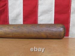 Vintage 1940s Disto Champion Wood Baseball Bat P33 Model 33 Great Display