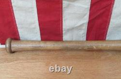 Vintage 1950s Louisville Slugger Baseball Bat Decal HOF Joe DiMaggio 30 Yankees Vintage 1950s Louisville Slugger Baseball Bat Decal HOF Joe DiMaggio 30 Yankees