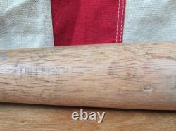 Vintage 1950s Louisville Slugger Baseball Bat Decal HOF Ralph Kiner Signed 32 Vintage 1950s Louisville Slugger Baseball Bat Decal HOF Ralph Kiner Signed 32