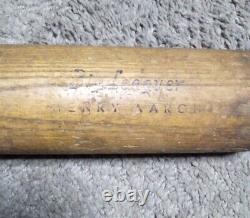 Vintage 1960s Henry Aaron H&B 39-07 Big Leaguer (Deep Inscribed) Baseball Bat