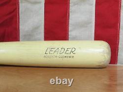 Vintage 1960s Hillerich & Bradsby Co. Wood Baseball Bat HOF Roberto Clemente 34