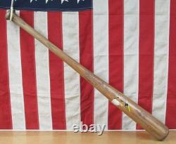 Vintage 1960s Louisville Slugger Baseball Bat Decal HOF Mickey Mantle 32 Yankee Vintage 1960s Louisville Slugger Baseball Bat Decal HOF Mickey Mantle 32 Yankee