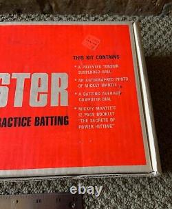 Vintage 1960s MICKEY MANTLE'S BAT MASTER Batting Practice GAME KIT Baseball