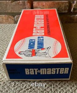 Vintage 1960s MICKEY MANTLE'S BAT MASTER Batting Practice GAME KIT Baseball
