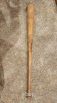 Vintage 1970s Baseball Bats, Johnny Bench, Hank Aaron, H&B/Louisville Slugger