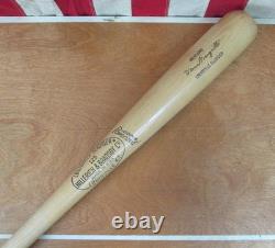 Vintage 1970s Louisville Slugger Wood Baseball Bat Manny Sanguillen Model 32 Vintage 1970s Louisville Slugger Wood Baseball Bat Manny Sanguillen Model 32