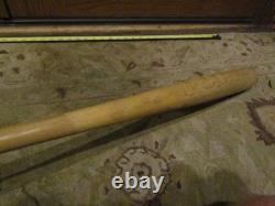 Vintage Adirondack 302 Jim Davenport Game Used Baseball Bat