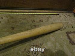 Vintage Adirondack 302 Jim Davenport Game Used Baseball Bat