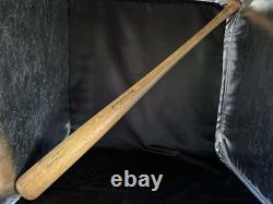 Vintage Adirondack Flexible Whip Action Stan Musial Model 302 Baseball Bat Vintage Adirondack Flexible Whip Action Stan Musial Model 302 Baseball Bat