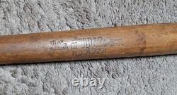 Vintage Antique 1930s It's A Wilson NO. A-32H Official Wooden Baseball Bat Rare