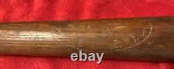 Vintage Babe Ruth Hillerich & Bradsby 35 Inch 35.6 Ounce Major League Model
