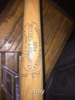 Vintage Baseball Bat Johnny Bench Cincinnati Reds, with card, stand