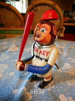 Vintage Bat swinging Tin wind up Baseball Monkey Toy SY Japan 50s