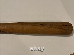 Vintage Bill Terry H&B 40 B. T. Hillerich & Bradsby Co. Baseball Bat NY Giants