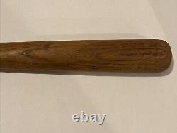 Vintage Bill Terry H&B 40 B. T. Hillerich & Bradsby Co. Baseball Bat NY Giants