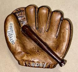 Vintage Detroit Tigers Ceramic Baseball Glove and Bat Tray