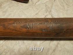 Vintage Diamond Manufacturing Co Joe Cronin Blue Streak baseball bat St Louis