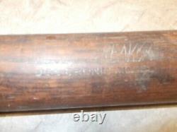 Vintage Diamond Manufacturing Co Joe Cronin Blue Streak baseball bat St Louis