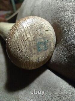 Vintage Hillerich & Bradsby 88 JACKIE ROBINSON LEAGUER WOODEN BASEBALL BAT H&B