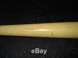 Vintage Hillerich & Bradsby Co 9 H&B Leader Roberto Clemente Leader Baseball Bat