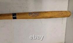 Vintage Hillerich & Bradsby Co Wooden Baseball Bat League antique wood