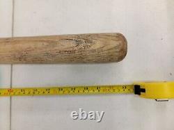 Vintage Hillerich & Bradsby Co Wooden Baseball Bat League antique wood