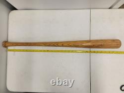 Vintage Hillerich & Bradsby Co Wooden Baseball Bat League antique wood Vintage Hillerich & Bradsby Co Wooden Baseball Bat League antique wood
