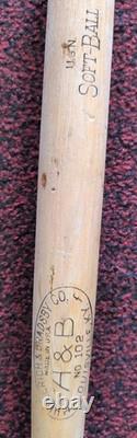 Vintage Hillerich & Bradsby No. 102 USN Navy Softball Bat 34 Military H&B Wood