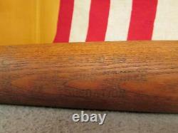 Vintage Hillerich & Bradsby Wood 250 Baseball Bat New York Yankee Foundation 33