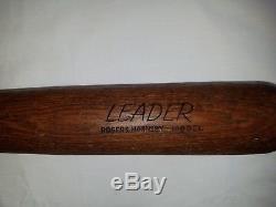 Vintage Hillerich & Bradsby Wood Baseball Bat No. 9 Leader Rogers Hornsby Model