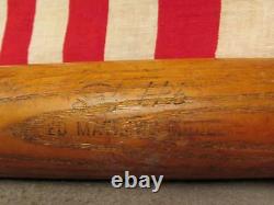Vintage Hillerich & Bradsby Wood Baseball Bat Safe Hit Ed Mathews Model HOF 34