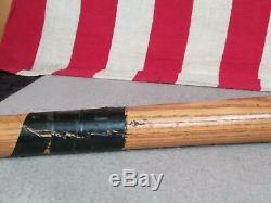 Vintage Hillerich & Bradsby Wood Baseball Bat Yogi Berra Model Yankees HOF 34