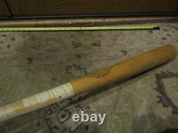 Vintage Hillerich and Bradsby Brooks Robinson Baseball Bat