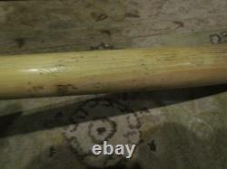 Vintage Hillerich and Bradsby Eddie Mathews Baseball Bat