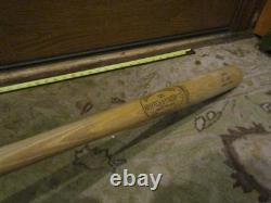 Vintage Hillerich and Bradsby Ken Boyer Baseball Bat