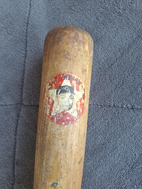 Vintage Larry Doby 32 Decal Baseball Bat Adirondack 282j Mclaughlin-millard Inc