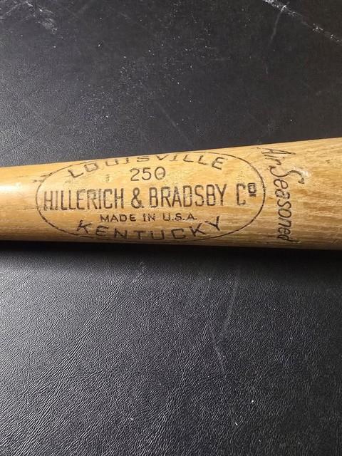 Vintage Louisville Slugger Henry Aaron Model 250 Bat Hillerich & Bradsby