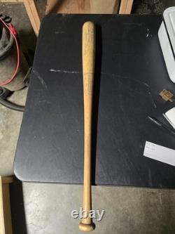 Vintage Louisville Slugger Henry Aaron Model 250 Bat Hillerich & Bradsby