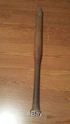 Vintage Louisville Slugger Hillerich & Bradsby Wood Baseball Bottle Bat