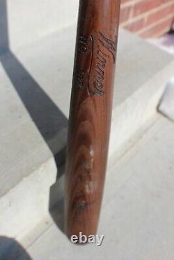 Vintage Louisville Slugger Winner No. 90 Baseball Bat c. 1950's Regulation