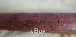 Vintage Mickey Mantle Louisville Hillerich & Bradsby J2 Wood Baseball Bat