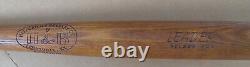 Vintage Nelson Fox Baseball H&B Leader model bat White Sox 1950 1963