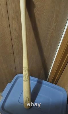Vintage Pete Rose Baseball Bat Hilleric & Bradsby Good Condition