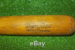 Vintage Roberto Clemente Hillerich & Bradsby Baseball Bat Pirates 33 Excellent
