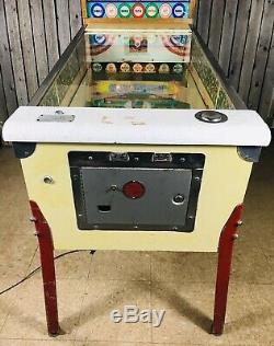 Vintage Williams Grand Slam Pitch & Bat Baseball arcade Pinball game, Machine