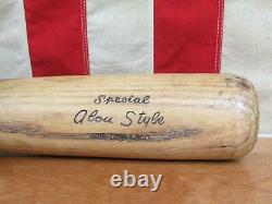 Vintage Worth Wood Baseball Bat with Wilson Leather Glove Both Felipe Alou Model