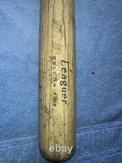 Vtg 32 Wooden Baseball Bat HOF Nelson Nellie Fox Hillerich & Bradsby