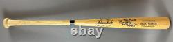 Vtg 70s BROOKS ROBINSON Adirondack Personal Model 34 Baseball Bat SIGNED HOF83 Vtg 70s BROOKS ROBINSON Adirondack Personal Model 34 Baseball Bat SIGNED HOF83